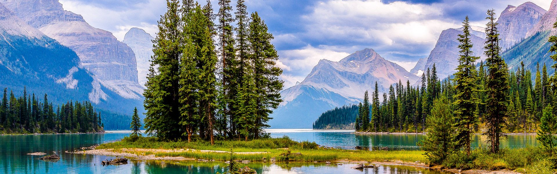 Spirit Island - Malinge Lake |  Eduard Frankovsky / Chamleon